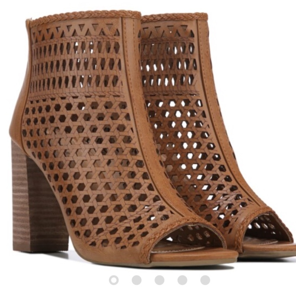 NWT Report Wendie heels shoes sandals 10 zip